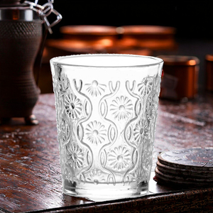 55 <span class=keywords><strong>ml</strong></span> Mini fiore goffrato whisky Shot Glass, cristallo vecchio stile tazza, perfetto per le degustazioni di liquori, occasioni speciali. - Product Image 2