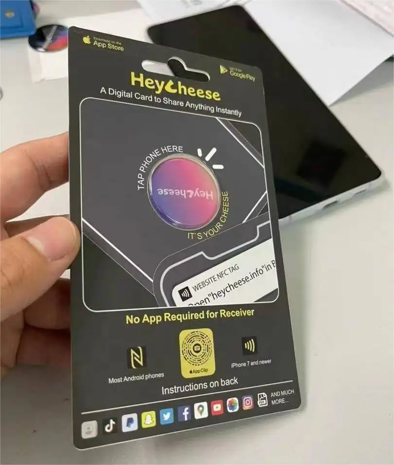 Amostra grátis NFC Social Media Sticker Epoxy Tag com Pacote de Papel para Android e IOS Tiktok/facebook/Instagram