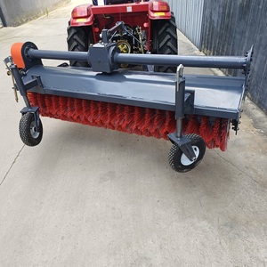 Nettoyage de la neige à l'aide d'un <span class=keywords><strong>balai</strong></span> rotatif sur un tracteur - Product Image 5