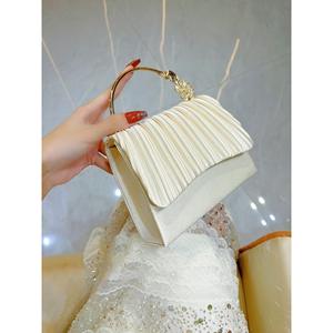 Bolso de Mano de Lujo de Alta Gama, Bolso de Hombro Versátil para Fiestas Nocturnas, Nuevo Bolso de Mano de Lujo Transfronterizo - Product Image 5