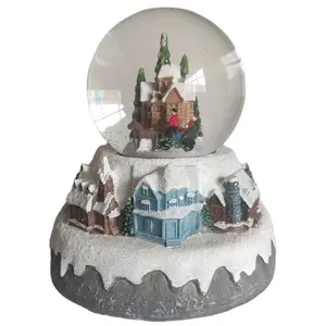そりと雪に覆われた村の回転ミュージカルクリスマスウォーターグローブでスノーボールサンタクロースをカスタマイズする