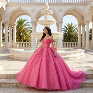 Vestido de Quinceañera Exclusivo 8566, Color Fucsia, con Escote Corazón, Encaje, Cola de Capilla, Adornado con Cuentas de Cristal y Lazo - Product Image 1