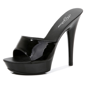Les nouvelles sandales à talons hauts pour femmes, à semelles fines, élégantes et confortables, peuvent être portées avec des jupes. - Product Image 5