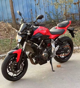 Moto sportive Yamaha <span class=keywords><strong>MT</strong></span>-<span class=keywords><strong>07</strong></span> 689cc d'occasion, route/tout-terrain, vitesse maximale >80 km/h - Product Image 4