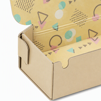 Boîte d'expédition en carton ondulé personnalisée avec logo imprimé, vente en gros d'usine, emballage postal OEM en carton kraft pour vêtements