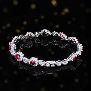 Pulsera SGARIT de Oro Sólido de 18K con Esmeralda Natural, Decorada con Diamantes y Zafiro, Joyería Fina para Bodas y Eventos - Product Image 3