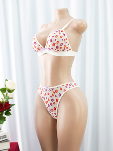 Offre Spéciale – Ensemble Lingerie 2 Pièces Sexy : Soutien-Gorge Transparent Col V Profond et Culotte, Motif Lèvres, Style Babydoll - Product Image 2