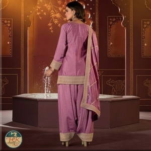 Elegante Conjunto de Traje Patiala Morado Bordado para Mujer, para Bodas, Festivales y Fiestas, Salwar Kameez Dupatta Tradicional - Product Image 4
