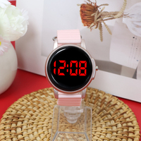 Montre numérique LED tendance en gros, montre minimaliste populaire pour hommes, femmes et étudiants, montre électronique