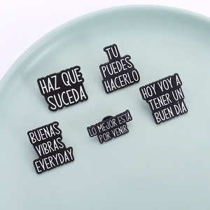 Spilla in smalto con citazione spagnola curativa 'Todo <span class=keywords><strong>Va</strong></span> <span class=keywords><strong>a</strong></span> Estar Bien', distintivo da risvolto, gioiello, regalo per amici e fan, fornitura all'ingrosso - Product Image 1
