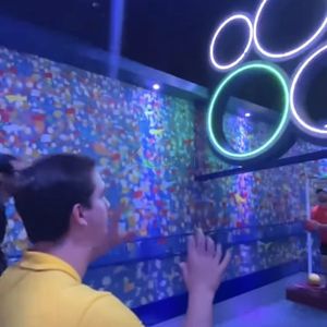 Equipo Deportivo Digital para Parques de Diversiones, Juego Interactivo de Tiro al Blanco con Pelotas Voladoras, Multijugador, para Interiores - Product Image 3