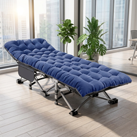 Lit de camping pliable personnalisable avec matelas épais, cadre en acier robuste, lit pliant pour une utilisation en extérieur et en intérieur