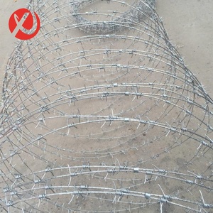CBT65 BTO22 CBT60 galvanizado <span class=keywords><strong>concertina</strong></span> alambre de púas de afeitar fábrica profesional - Product Image 3