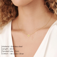 EMANCO Collier en acier inoxydable plaqué or, nouveau pendentif ajouré avec lettres minuscules perforées A-Z, réglable, accessoires pour femmes