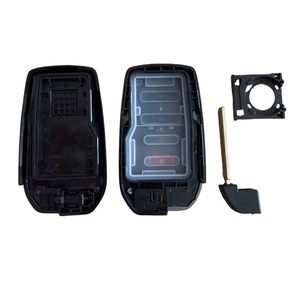 Guscio per Chiave Auto Smart Card a 4 Pulsanti Compatibile con Toyota Land Cruiser <span class=keywords><strong>GR</strong></span> per Scheda <span class=keywords><strong>Elettronica</strong></span> KD/VVDI XM38 XSTO01EN - Product Image 4