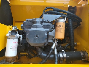 Komatsu PC200-8MO Excavadora Hidráulica de Orugas Usada, Maquinaria de 20 Toneladas con Bomba, Ideal para Construcción, Energía y Minería - Product Image 5