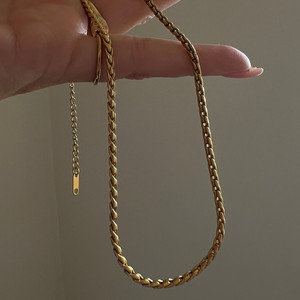 Collar de acero inoxidable chapado en oro clásico para mujer, accesorios a juego, novedad - Product Image 4