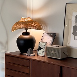 Lampe de table en rotin de style Wabi Sabi, base en céramique, ampoule LED E27, commande par interrupteur, pour salon, chambre à coucher, éclairage d'ambiance - Product Image 3