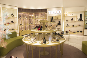 Diseño 3D de Tienda de Zapatos Moderna LUX, Diseño de Exhibición de Zapatos en MDF, Estantes Modernos de Vidrio para Bolsos y Zapatos de Marca - Product Image 4