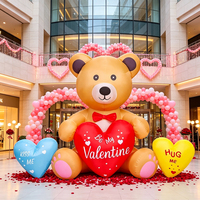 Ours gonflable pour la Saint-Valentin tenant un cœur en forme de cœur, coloré comme des bonbons, avec éclairage LED, jouet gonflable décoratif de dessin animé