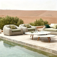 Ensemble de canapés en rotin plastique d'extérieur nordique - Canapés en osier imperméables et résistants au soleil pour jardins, cours et villas