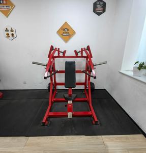 Macchina SK Plate Loaded Super Incline Chest Press per l'allenamento indipendente della parte superiore del petto, ideale per palestre commerciali e centri fitness. - Product Image 2