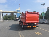 Camion à ordures lourd FAW à chargement latéral, camion de collecte des déchets hydraulique pour le transport des déchets sanitaires urbains