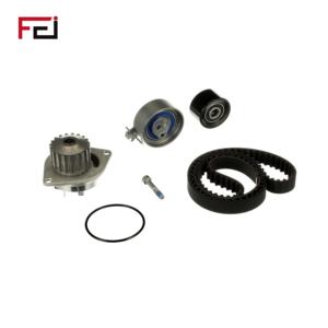 Nouveau kit <span class=keywords><strong>de</strong></span> <span class=keywords><strong>courroie</strong></span> <span class=keywords><strong>de</strong></span> <span class=keywords><strong>distribution</strong></span> avec pompe à eau pour Peugeot 1.6/Citroën 1.6 Galet tendeur Marque FEI KP15581XS VKMC03132 - Product Image 1