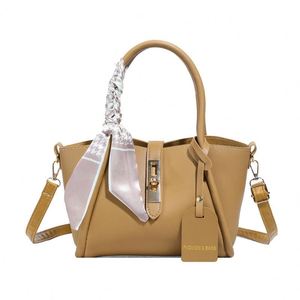 2026 New Arrival Women's Casual Large Capacity <b>Soft</b> <b>Leather</b> Bucket <b>Bag</b> Single-shoulder Crossbody <b>Bag</b> Wholesale - Product Image 2