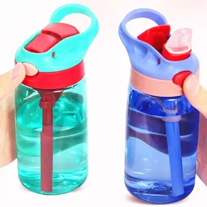 Vendita calda su amazzoni 2024 BPA gratis per bambini in plastica tritan per bambini bottiglia d'acqua con paglia per sport borraccia
