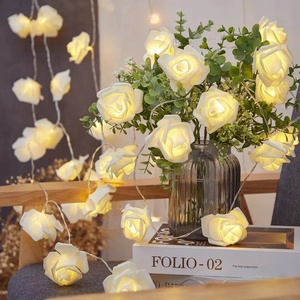 Guirlande lumineuse LED en forme de rose de 1,5 m, alimentée par USB, pour mariage, fête, anniversaire, festival, décoration intérieure et extérieure - Product Image 3