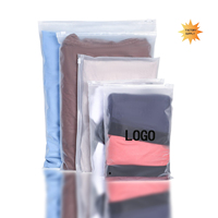 Sac de voyage réutilisable écologique noir transparent mat biodégradable en PE Sac de stockage à fermeture éclair en plastique Sac d'emballage étanche
