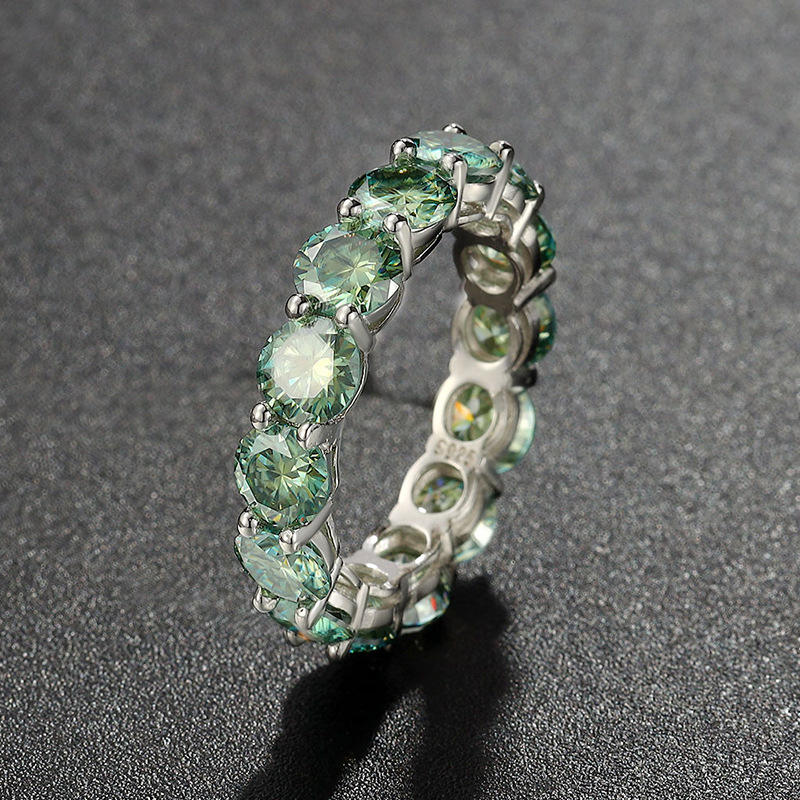 สีเขียว