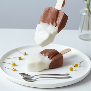 Machine à crème glacée Abink Lava Chocolate <span class=keywords><strong>Milka</strong></span>, petit emballage pour des friandises crémeuses, durée de conservation de 540 jours, nécessite congélation à -18°C - Product Image 1