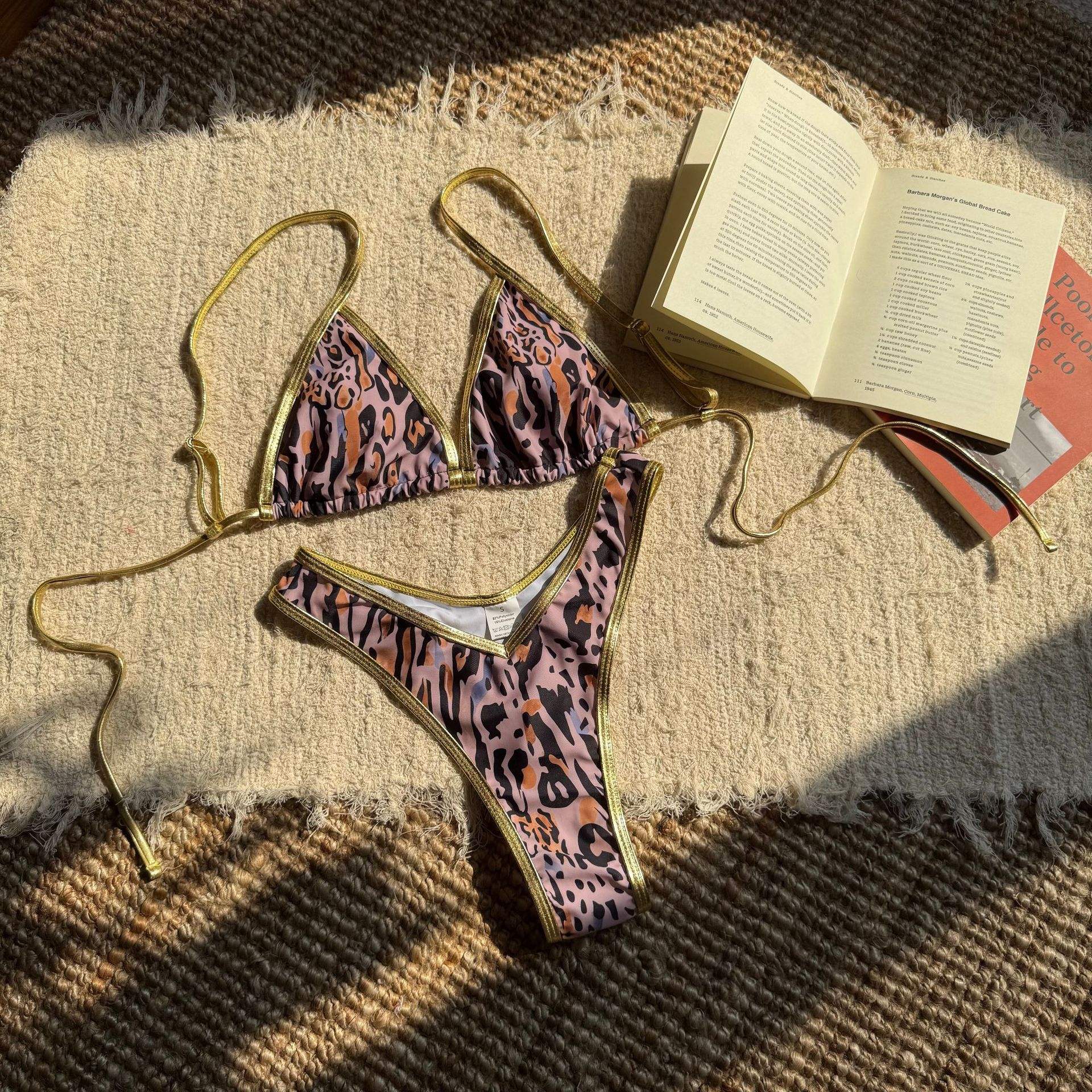 โกลเด้น