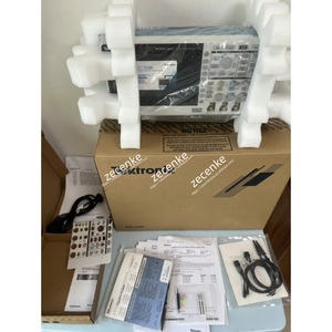 Tektronix TBS2104B Tektronix 100 MHz, 4 canales, 2 GS/s Osciloscopio de almacenamiento digital Nuevo - Product Image 3