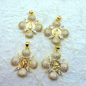 CH-LHP2569 Charmes Vierge Marie en plaqué or avec zircone cubique, Pendentif Vierge Marie religieux en plaqué or avec zircone cubique, Charmes religieux Jésus en zircone cubique, Vente en gros - Product Image 1