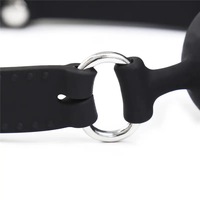 Nouveaux jeux pour adultes : Godemiché réaliste en silicone avec sangle, jouets sexuels pour couples, bandeau, et morsure buccale réaliste.