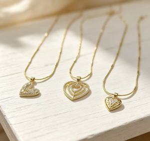 Collar con colgante de corazón chapado en oro de 18 quilates, delicado collar con circonita cúbica, joyería de moda para mujer, regalo de San Valentín. - Product Image 2