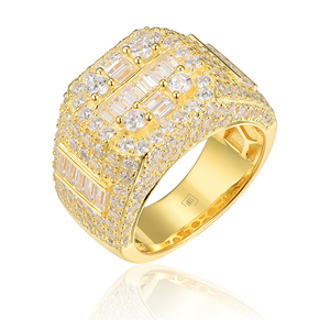Bague de cocktail de luxe en or jaune avec diamants de laboratoire taille baguette sertis pavé, design géométrique, bijoux de fête unisexe - Product Image 1