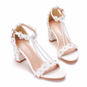 Sandali da sposa estivi da donna <span class=keywords><strong>con</strong></span> Peep Toe di perle di pizzo colorato <span class=keywords><strong>con</strong></span> tacco grosso a piedi nudi e traspirante - Product Image 3