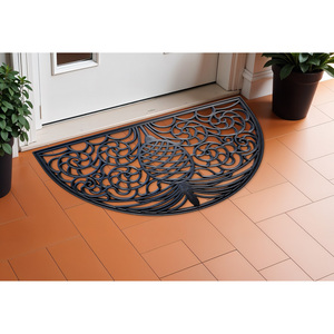 Tappetino per esterni semicerchio HMS 18 \ "X 30 \" in gomma nera con Design ananas - Product Image 1