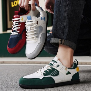 Scarpe da uomo 2026 estive nuove traspiranti e versatili in mesh, scarpe sportive bianche da skateboard casual da uomo per giovani - Product Image 1