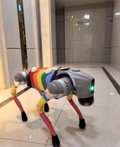 Robot chien intelligent Unitree Go2 Pro pour l'éducation et l'usage quotidien, animal de compagnie IA avec reconnaissance d'objets de petite taille et fonctionnalités conformes aux normes de sécurité - Product Image 5