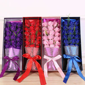 Cadeau créatif pour la Saint-Valentin, la fête des mères, pour petite amie, bouquet de fleurs artificielles, 18 roses, bouquet de savon dans une boîte cadeau - Product Image 1