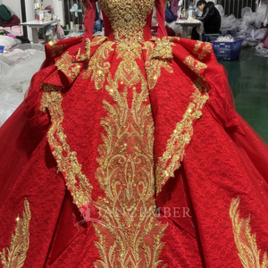 XS251 ชุดราตรีมุสลิมสีแดงแขนยาวมีสไตล์พร้อมลูกไม้สีทอง - Product Image 6