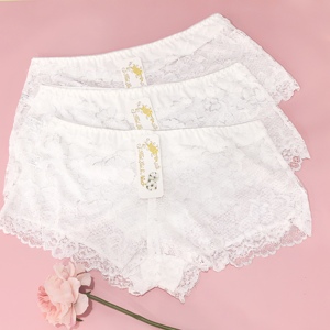 Mutandine di pizzo all'ingrosso 12 pz/pacco <span class=keywords><strong>mutande</strong></span> di colore bianco <span class=keywords><strong>per</strong></span> le <span class=keywords><strong>donne</strong></span> alla moda Hipster Design Kailaisiniao slip <span class=keywords><strong>per</strong></span> le <span class=keywords><strong>donne</strong></span> - Product Image 3