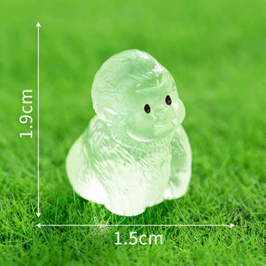 Vente en gros de figurines en résine de gorille de dessin animé, ornements en résine kawaii, breloques en résine d'animaux qui brillent dans le noir pour la décoration de voiture - Product Image 5