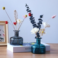 Diffuseur de parfum en verre noir mat de 100 ml pour aromathérapie et parfum d'ambiance, avec un design minimaliste élégant