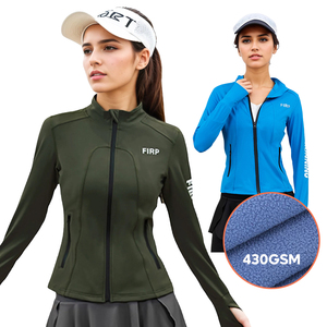 Sudadera con capucha Athleisure diseñada con características de carcasa blanda y forro de mangas con orificio para el pulgar, perfecta para ropa de viaje - Product Image 3